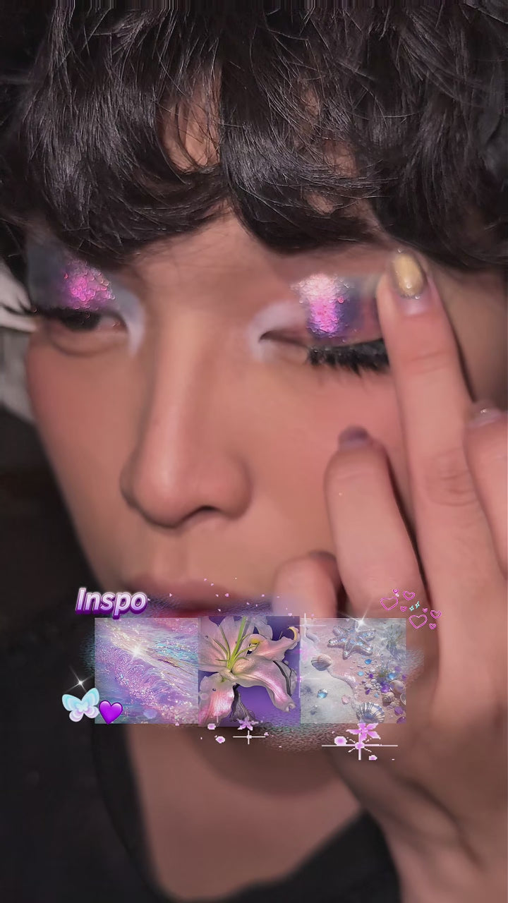 Load video: Kepler's Dream - Nebula Multichrome Eyeshadow